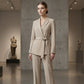 Eleganter Damen Hosenanzug: Blazer mit Bindegürtel und Hose mit weitem Bein